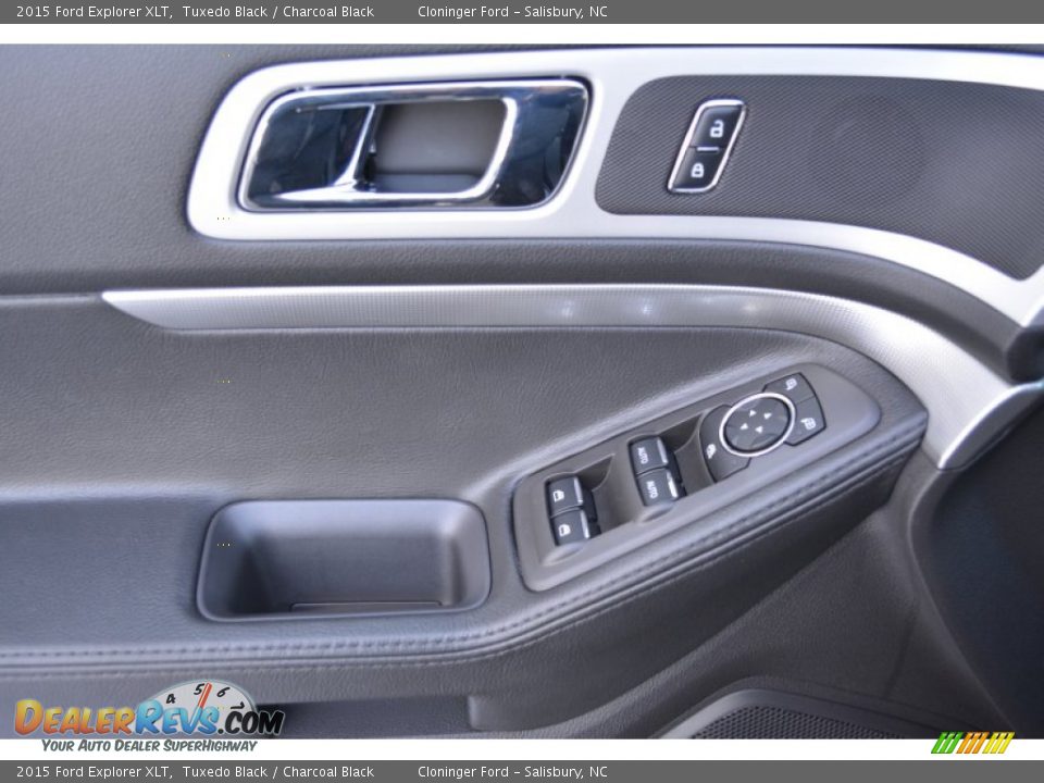 2015 Ford Explorer XLT Tuxedo Black / Charcoal Black Photo #5
