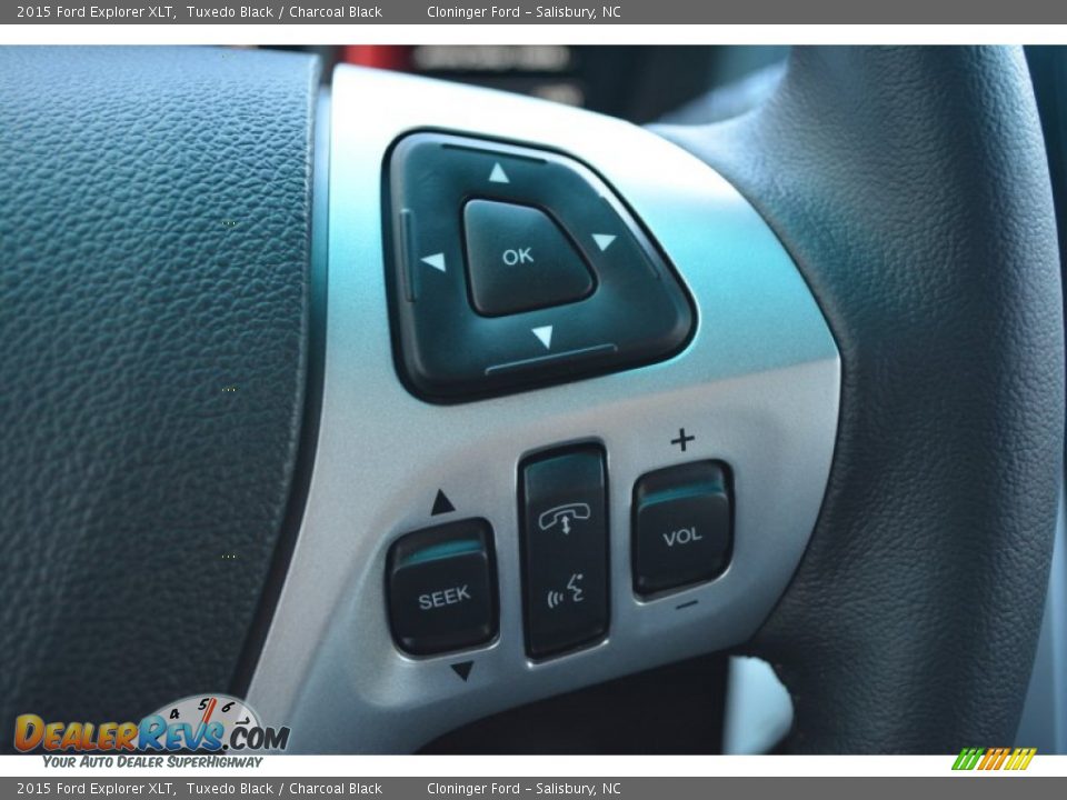 2015 Ford Explorer XLT Tuxedo Black / Charcoal Black Photo #22