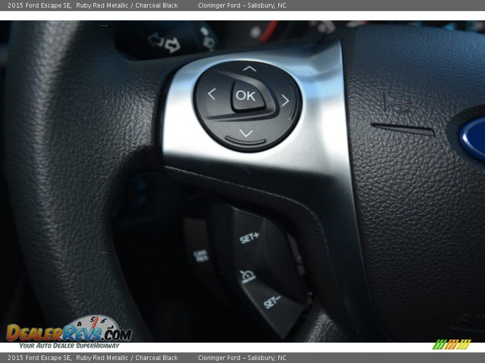 2015 Ford Escape SE Ruby Red Metallic / Charcoal Black Photo #17