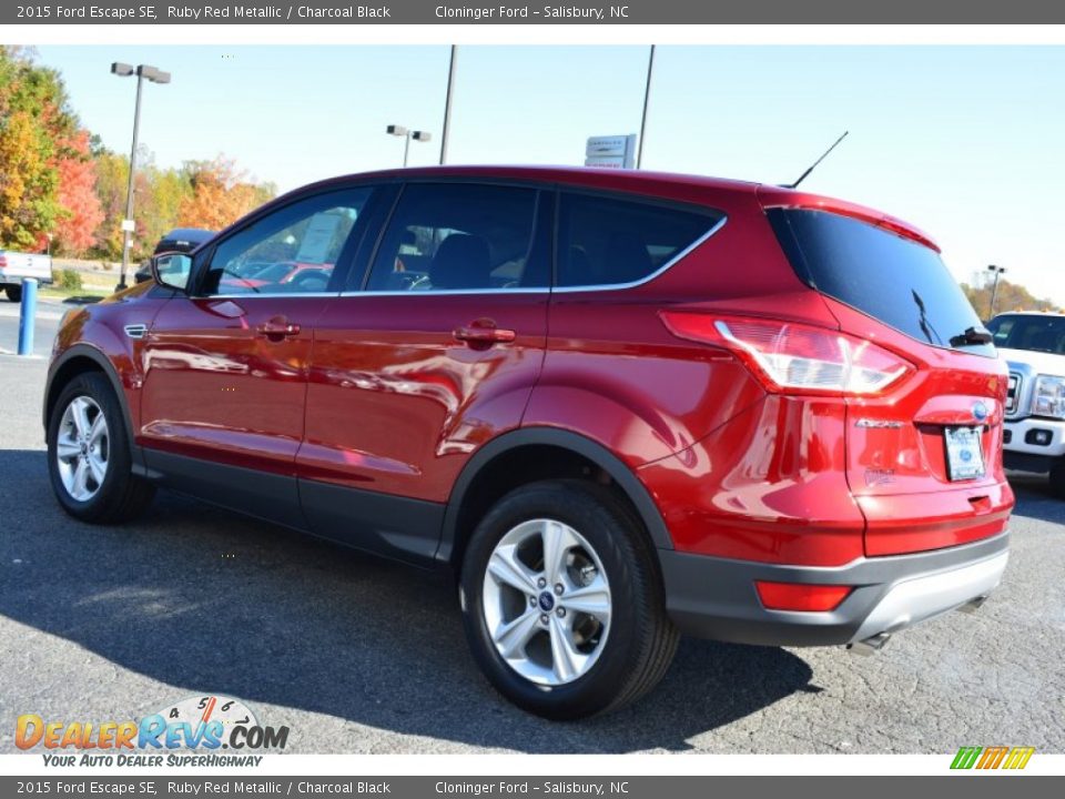 2015 Ford Escape SE Ruby Red Metallic / Charcoal Black Photo #22