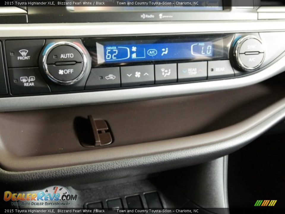 2015 Toyota Highlander XLE Blizzard Pearl White / Black Photo #22
