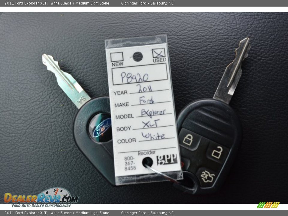 2011 Ford Explorer XLT White Suede / Medium Light Stone Photo #33