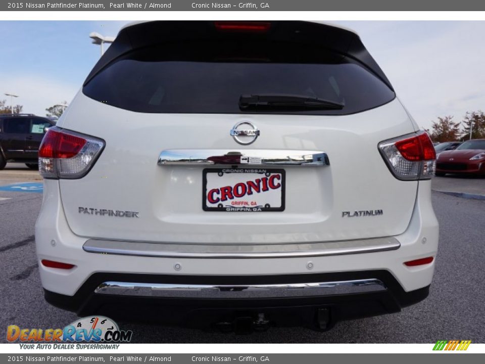 2015 Nissan Pathfinder Platinum Pearl White / Almond Photo #4