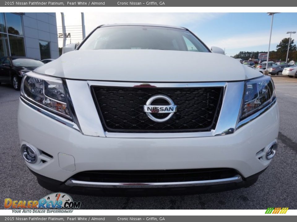 2015 Nissan Pathfinder Platinum Pearl White / Almond Photo #8