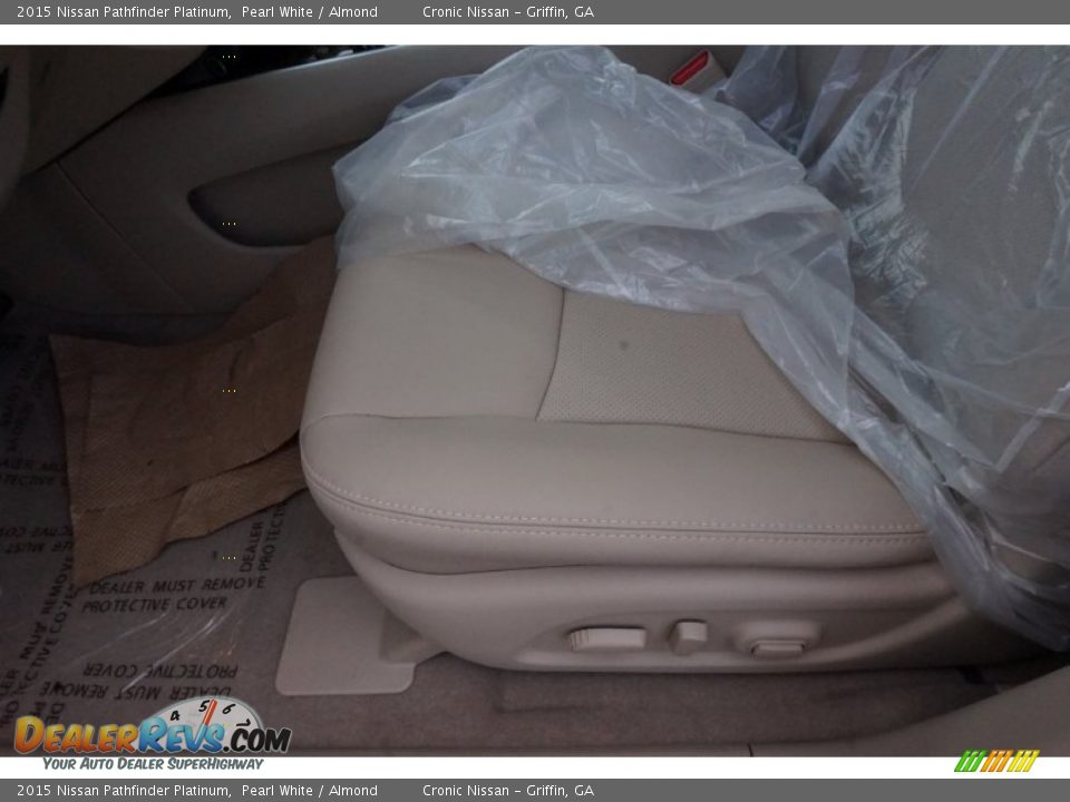 2015 Nissan Pathfinder Platinum Pearl White / Almond Photo #9