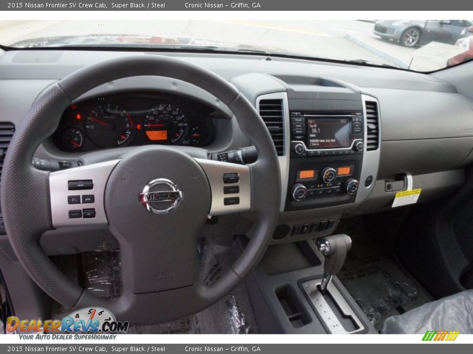 Dashboard of 2015 Nissan Frontier SV Crew Cab Photo #10