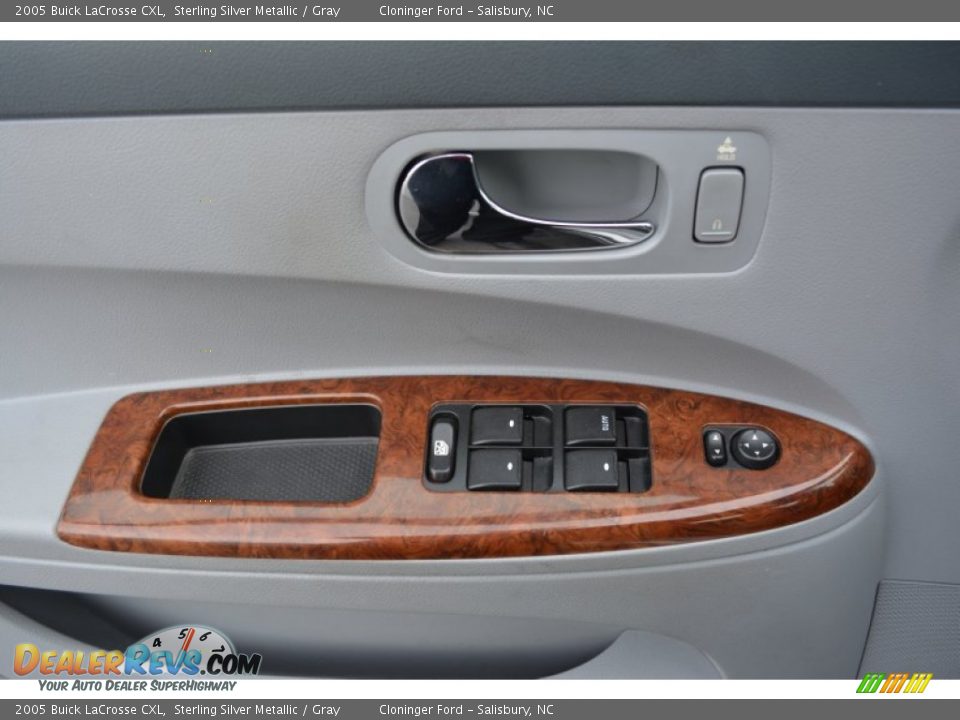 2005 Buick LaCrosse CXL Sterling Silver Metallic / Gray Photo #8
