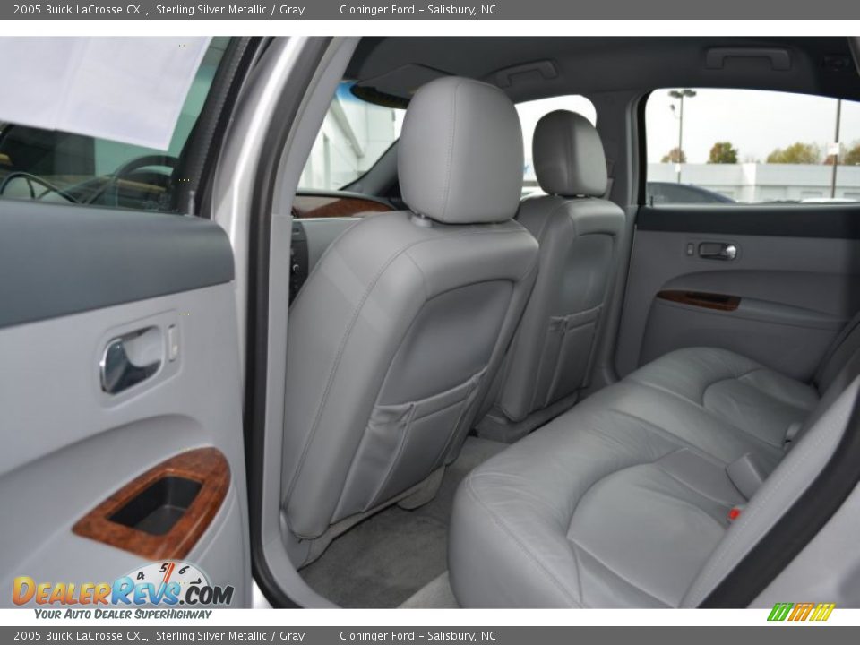 2005 Buick LaCrosse CXL Sterling Silver Metallic / Gray Photo #12