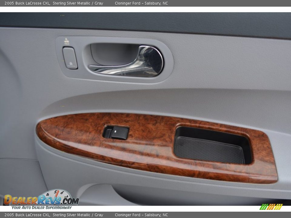 2005 Buick LaCrosse CXL Sterling Silver Metallic / Gray Photo #15