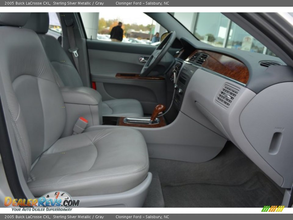 2005 Buick LaCrosse CXL Sterling Silver Metallic / Gray Photo #16