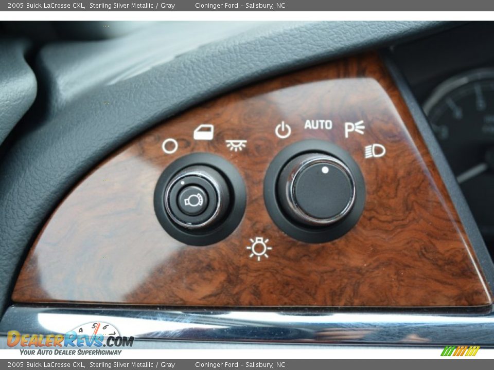 2005 Buick LaCrosse CXL Sterling Silver Metallic / Gray Photo #22