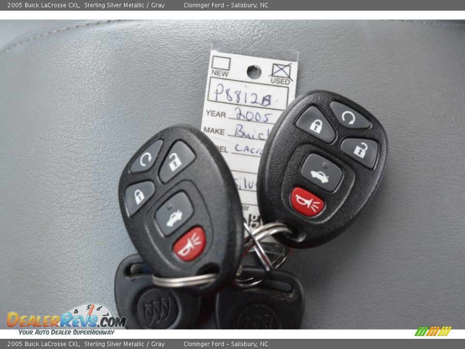 2005 Buick LaCrosse CXL Sterling Silver Metallic / Gray Photo #24