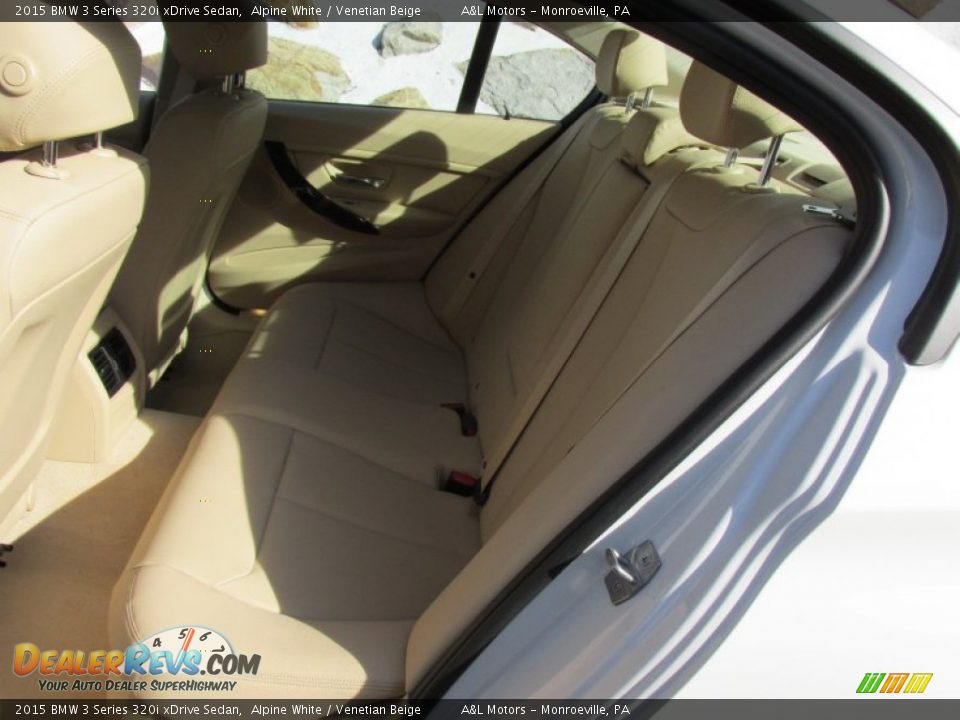 2015 BMW 3 Series 320i xDrive Sedan Alpine White / Venetian Beige Photo #14