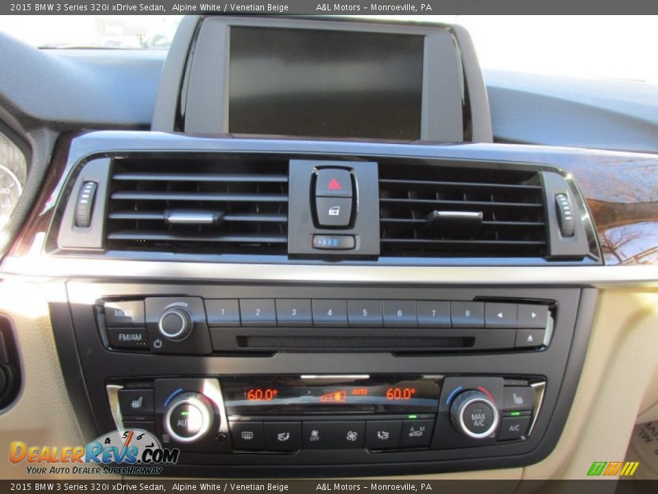 2015 BMW 3 Series 320i xDrive Sedan Alpine White / Venetian Beige Photo #16