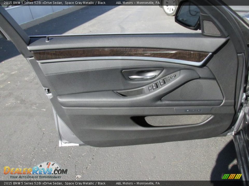 2015 BMW 5 Series 528i xDrive Sedan Space Gray Metallic / Black Photo #11