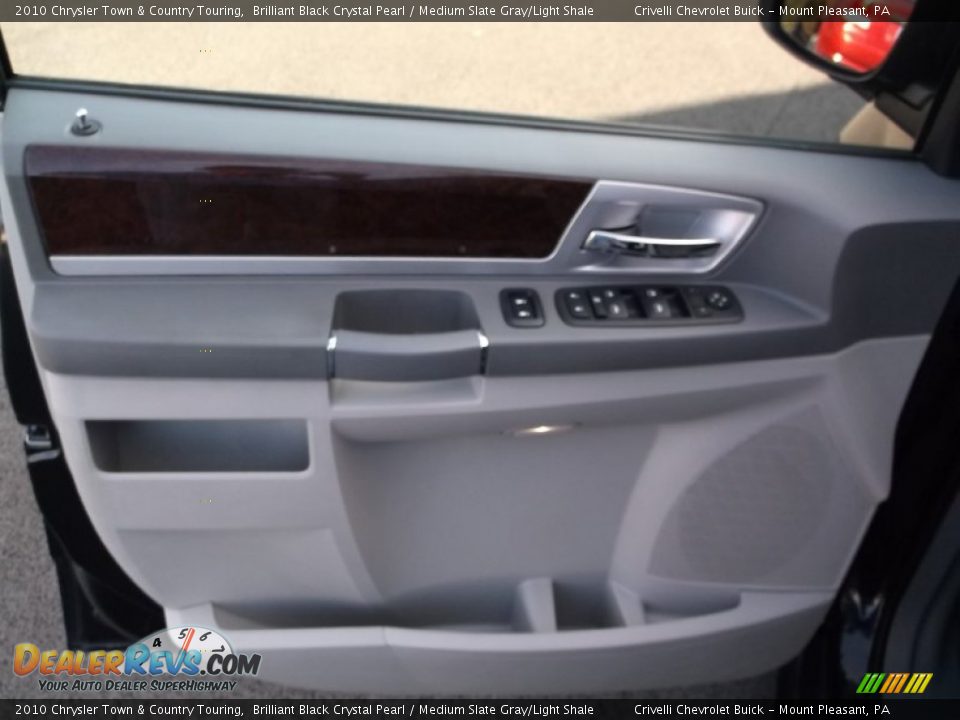 2010 Chrysler Town & Country Touring Brilliant Black Crystal Pearl / Medium Slate Gray/Light Shale Photo #15