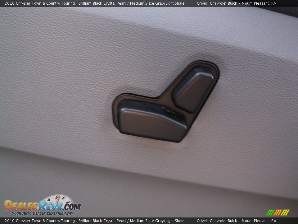 2010 Chrysler Town & Country Touring Brilliant Black Crystal Pearl / Medium Slate Gray/Light Shale Photo #17