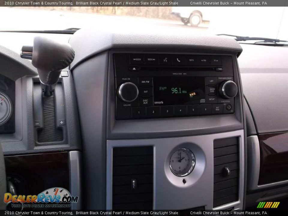 2010 Chrysler Town & Country Touring Brilliant Black Crystal Pearl / Medium Slate Gray/Light Shale Photo #18