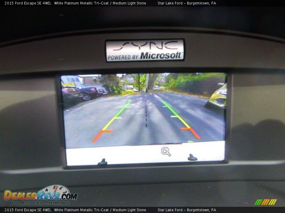 2015 Ford Escape SE 4WD White Platinum Metallic Tri-Coat / Medium Light Stone Photo #16