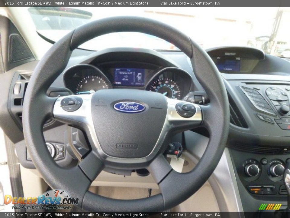 2015 Ford Escape SE 4WD White Platinum Metallic Tri-Coat / Medium Light Stone Photo #18