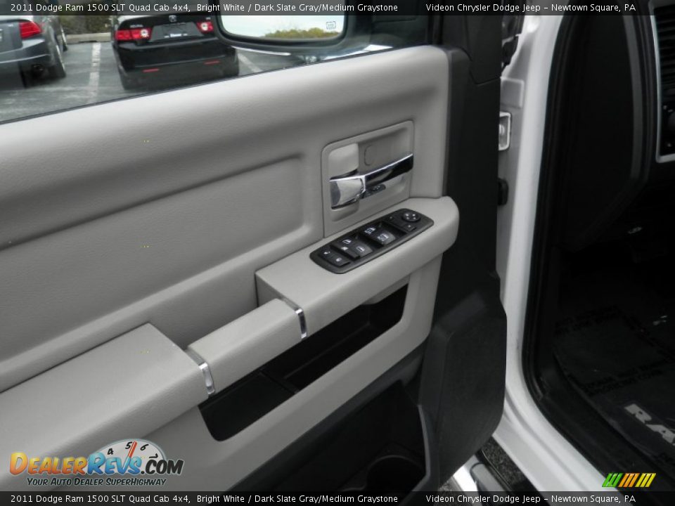 2011 Dodge Ram 1500 SLT Quad Cab 4x4 Bright White / Dark Slate Gray/Medium Graystone Photo #5