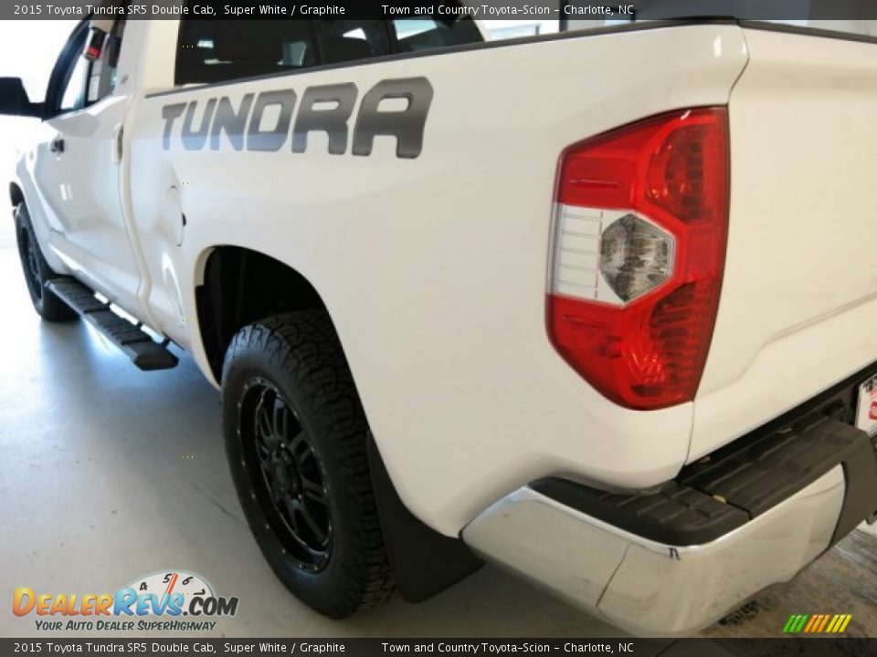 2015 Toyota Tundra SR5 Double Cab Super White / Graphite Photo #7