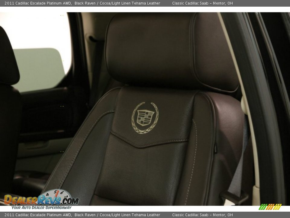 2011 Cadillac Escalade Platinum AWD Black Raven / Cocoa/Light Linen Tehama Leather Photo #7