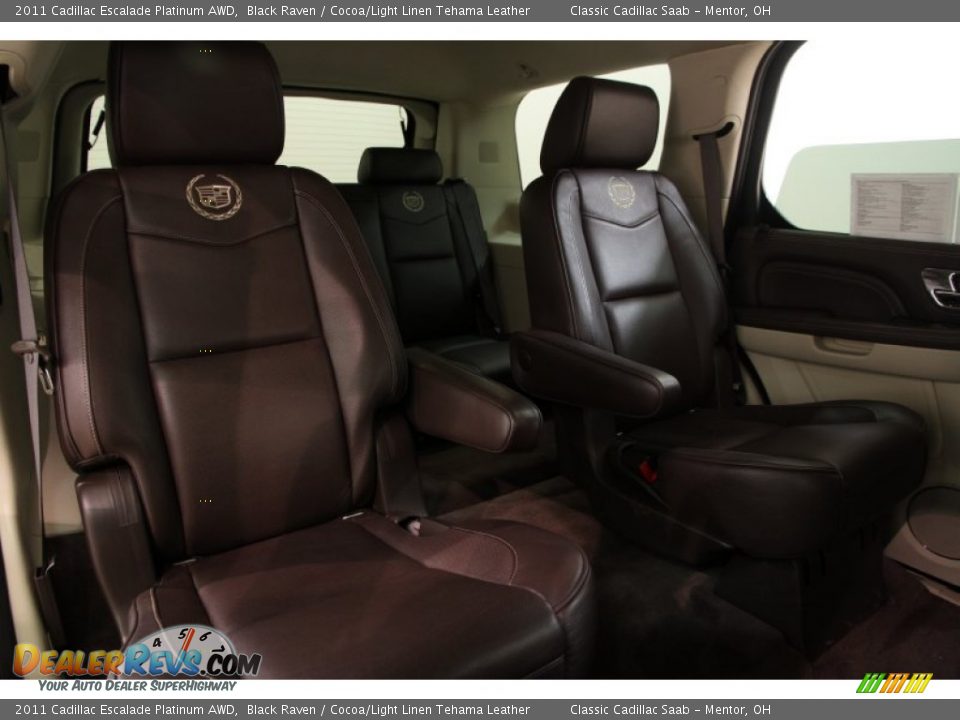 2011 Cadillac Escalade Platinum AWD Black Raven / Cocoa/Light Linen Tehama Leather Photo #24