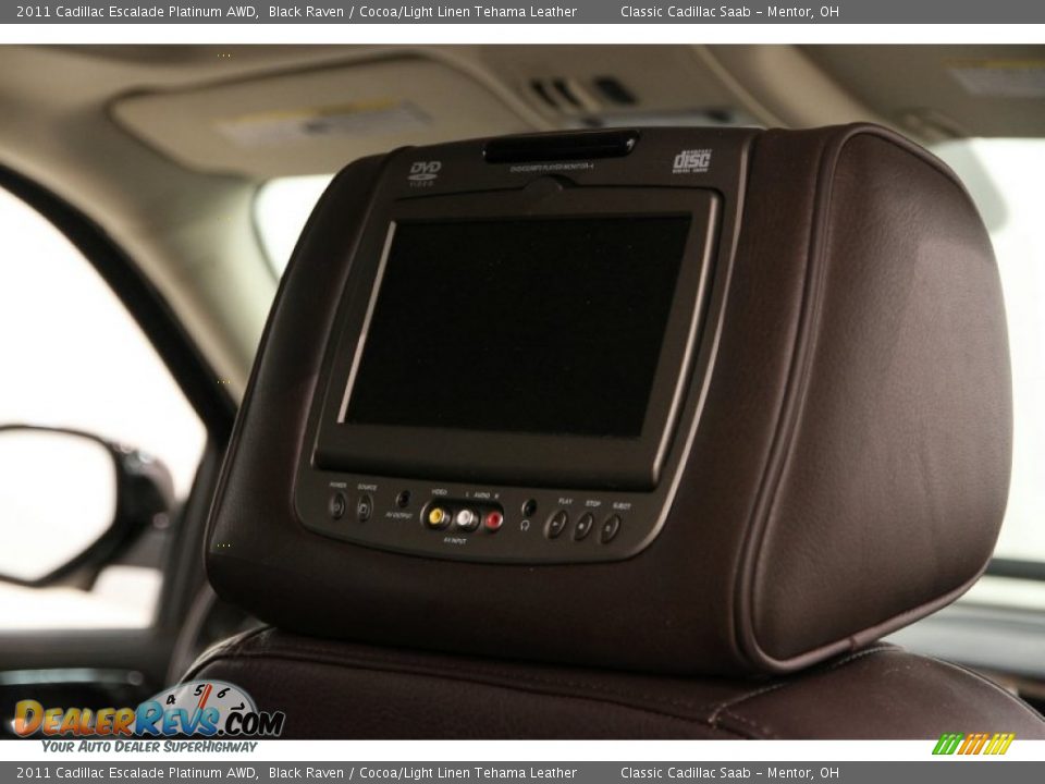 2011 Cadillac Escalade Platinum AWD Black Raven / Cocoa/Light Linen Tehama Leather Photo #25