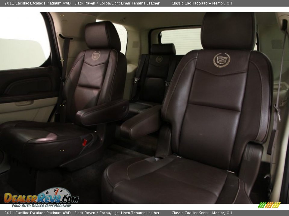 2011 Cadillac Escalade Platinum AWD Black Raven / Cocoa/Light Linen Tehama Leather Photo #26
