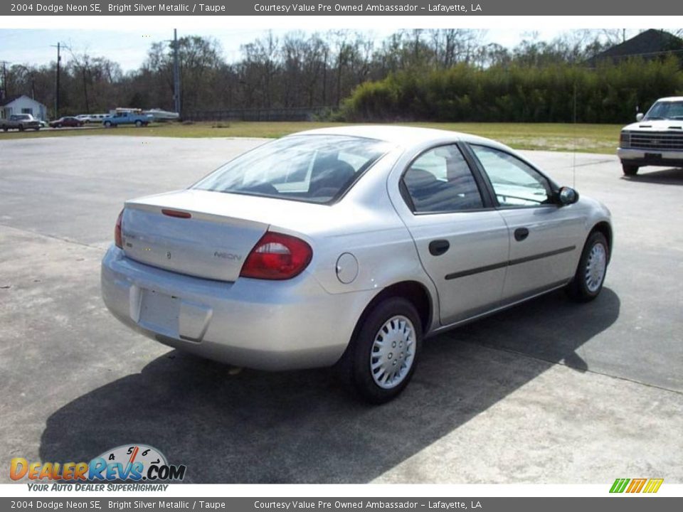 2004 Dodge Neon SE Bright Silver Metallic / Taupe Photo #4