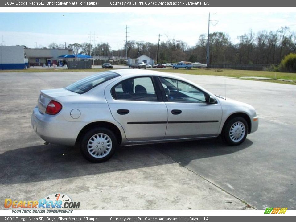 2004 Dodge Neon SE Bright Silver Metallic / Taupe Photo #5