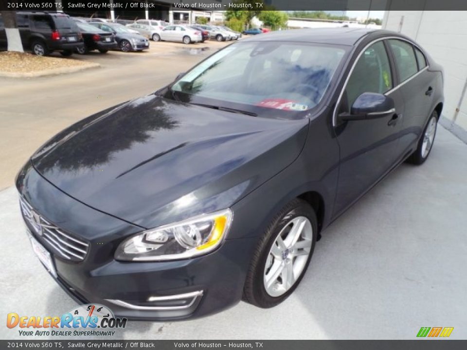 Front 3/4 View of 2014 Volvo S60 T5 Photo #3