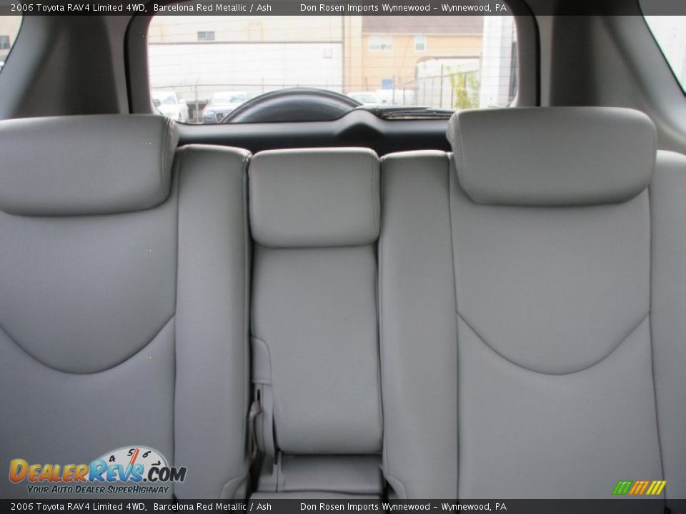 2006 Toyota RAV4 Limited 4WD Barcelona Red Metallic / Ash Photo #12