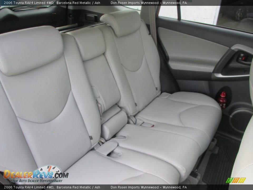 2006 Toyota RAV4 Limited 4WD Barcelona Red Metallic / Ash Photo #14