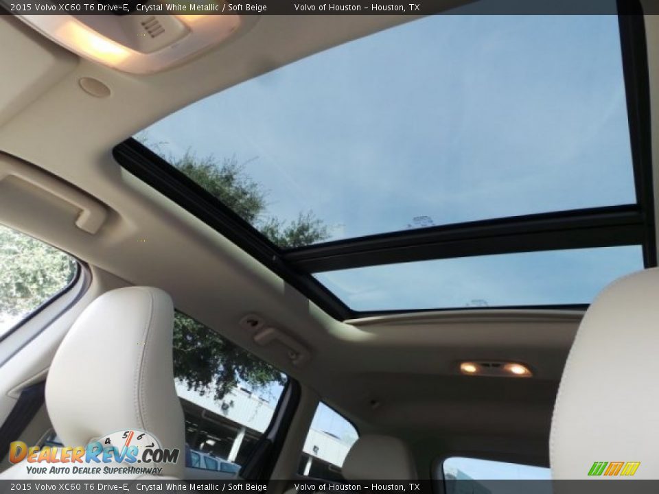 2015 Volvo XC60 T6 Drive-E Crystal White Metallic / Soft Beige Photo #15