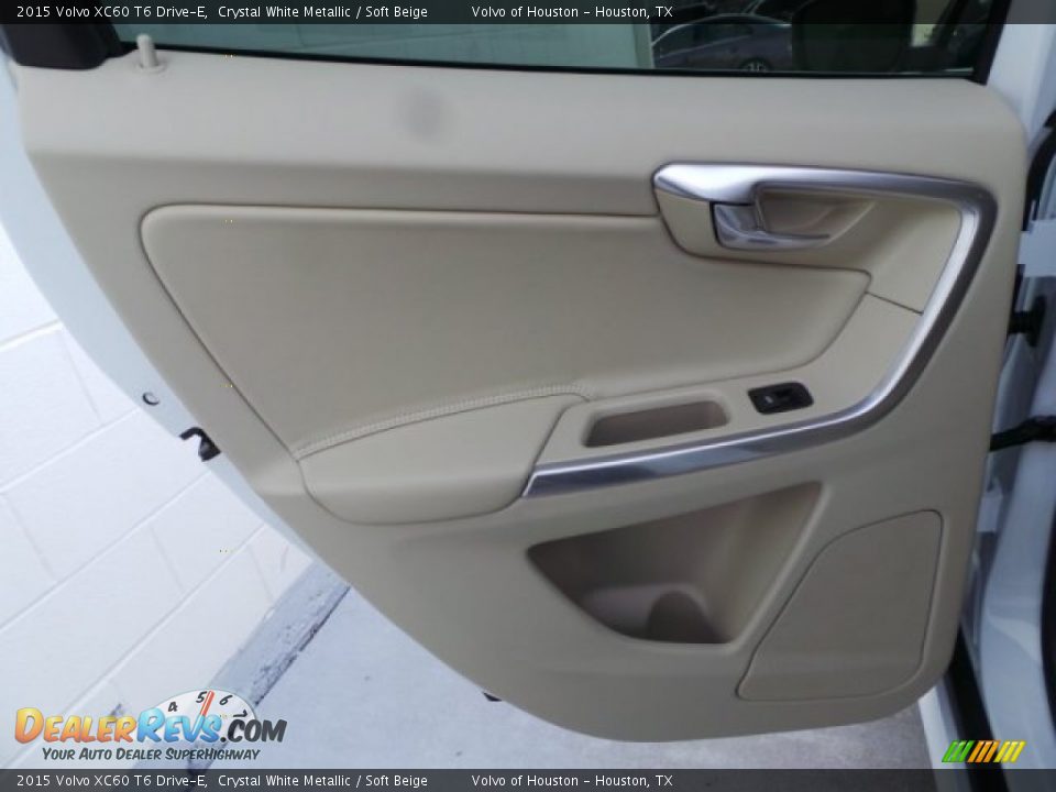 2015 Volvo XC60 T6 Drive-E Crystal White Metallic / Soft Beige Photo #22