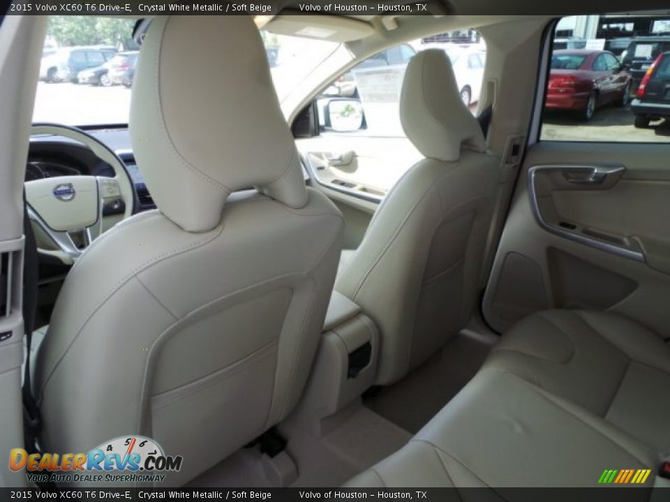2015 Volvo XC60 T6 Drive-E Crystal White Metallic / Soft Beige Photo #23