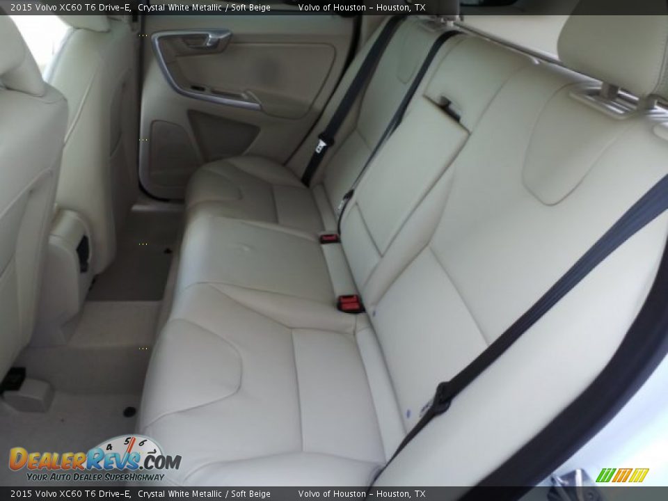2015 Volvo XC60 T6 Drive-E Crystal White Metallic / Soft Beige Photo #24