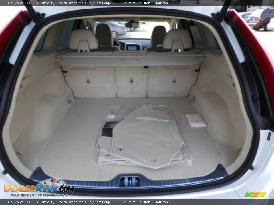 2015 Volvo XC60 T6 Drive-E Crystal White Metallic / Soft Beige Photo #27
