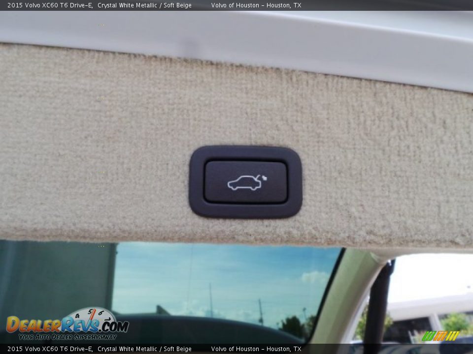 2015 Volvo XC60 T6 Drive-E Crystal White Metallic / Soft Beige Photo #28