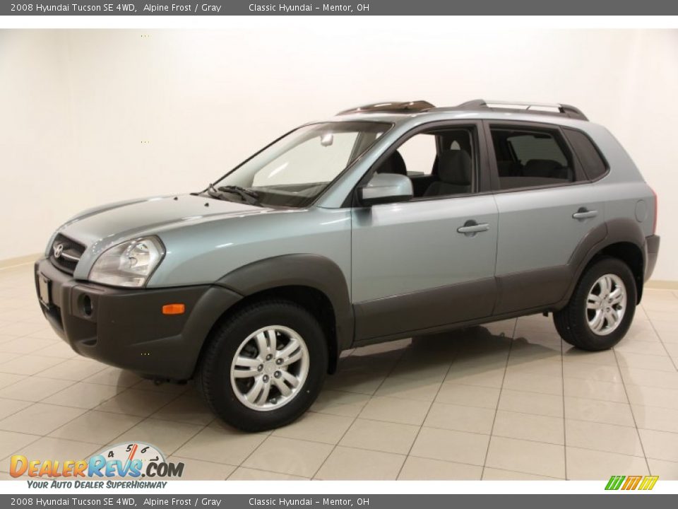 Front 3/4 View of 2008 Hyundai Tucson SE 4WD Photo #3