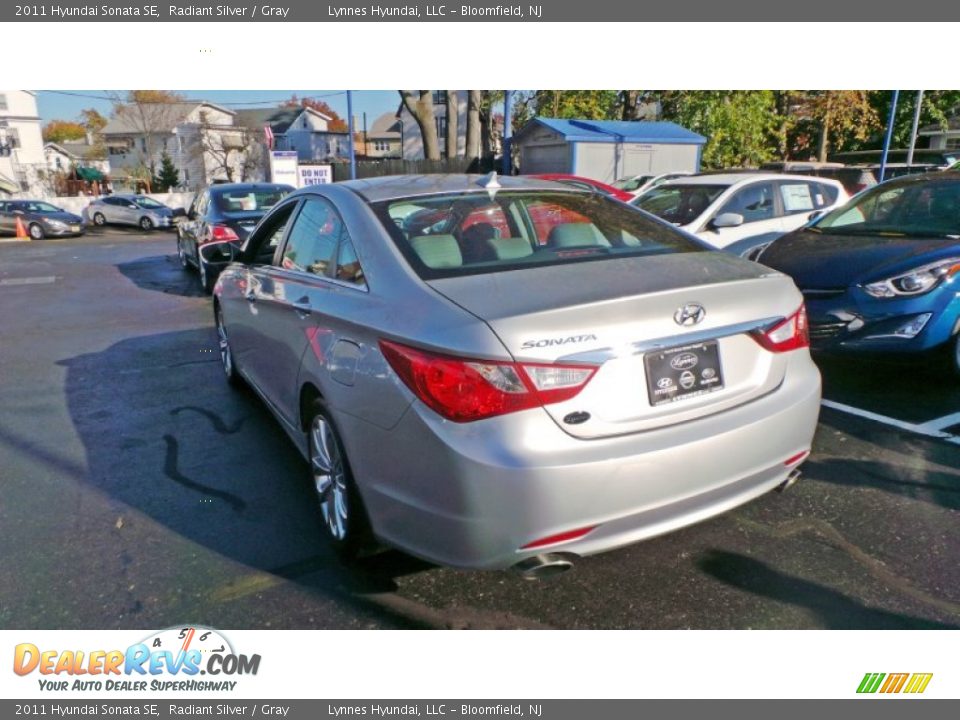 2011 Hyundai Sonata SE Radiant Silver / Gray Photo #6
