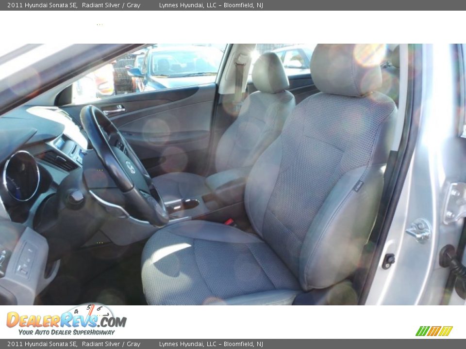 2011 Hyundai Sonata SE Radiant Silver / Gray Photo #8
