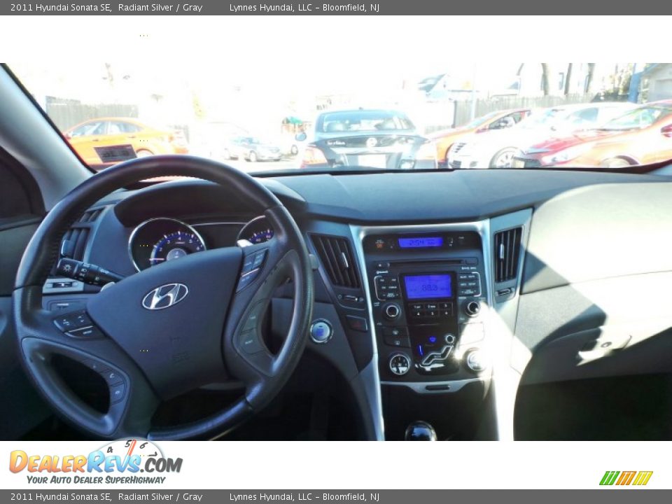 2011 Hyundai Sonata SE Radiant Silver / Gray Photo #11