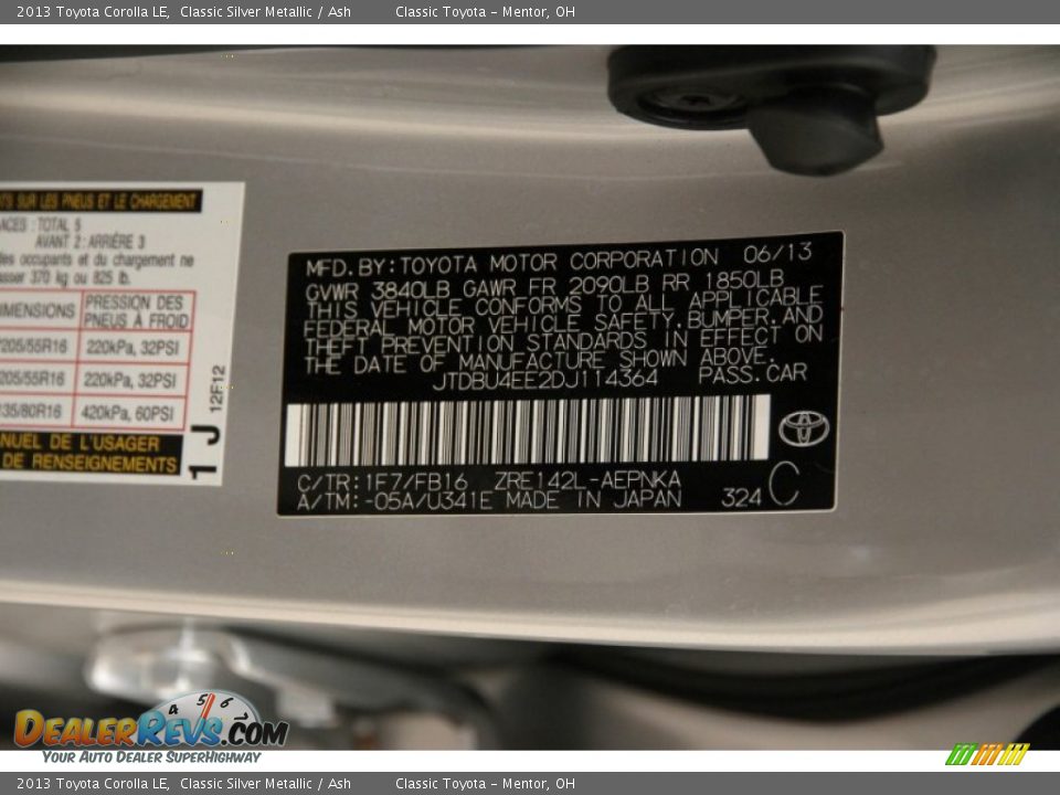 2013 Toyota Corolla LE Classic Silver Metallic / Ash Photo #24