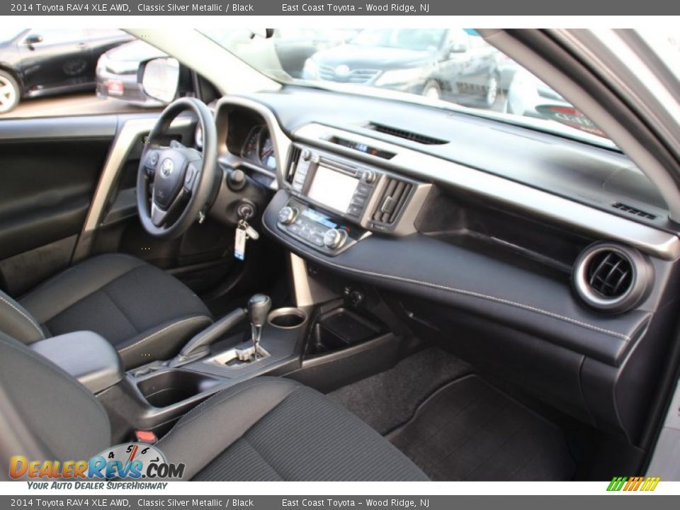 2014 Toyota RAV4 XLE AWD Classic Silver Metallic / Black Photo #23