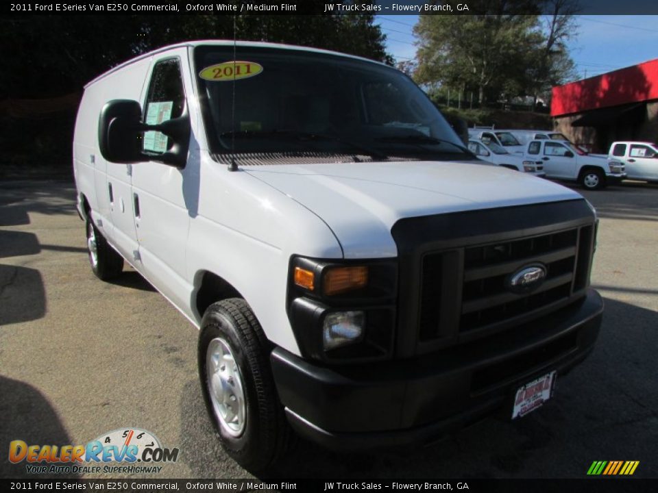 2011 Ford E Series Van E250 Commercial Oxford White / Medium Flint Photo #4
