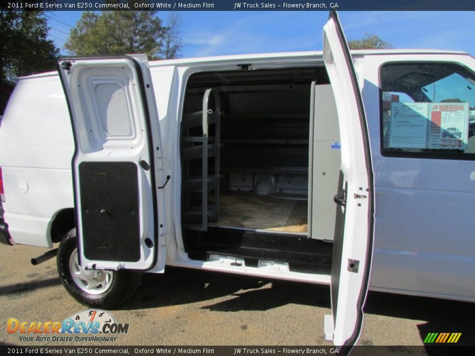 2011 Ford E Series Van E250 Commercial Oxford White / Medium Flint Photo #15