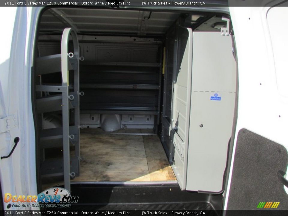 2011 Ford E Series Van E250 Commercial Oxford White / Medium Flint Photo #16